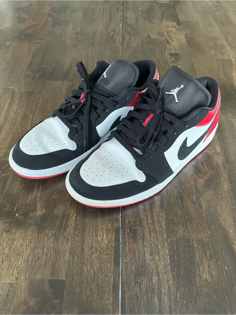 Air Jordan 1 Low - Black Toe 2018